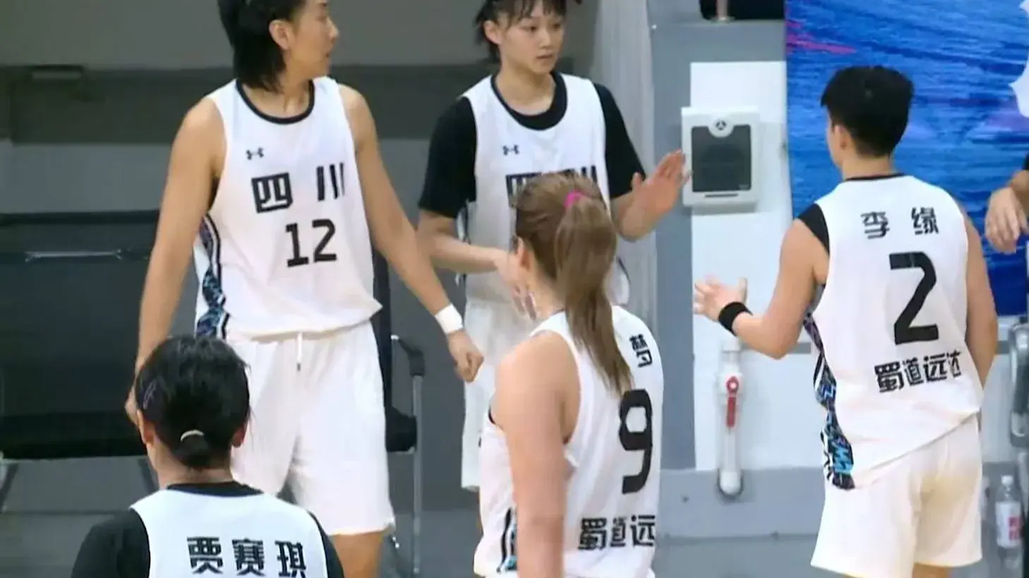 华倩和刘贝, 湖北队没有 华倩和刘贝, 湖北队没有