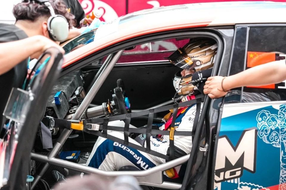 jwAA, bt, bt jwAA, bt, bt