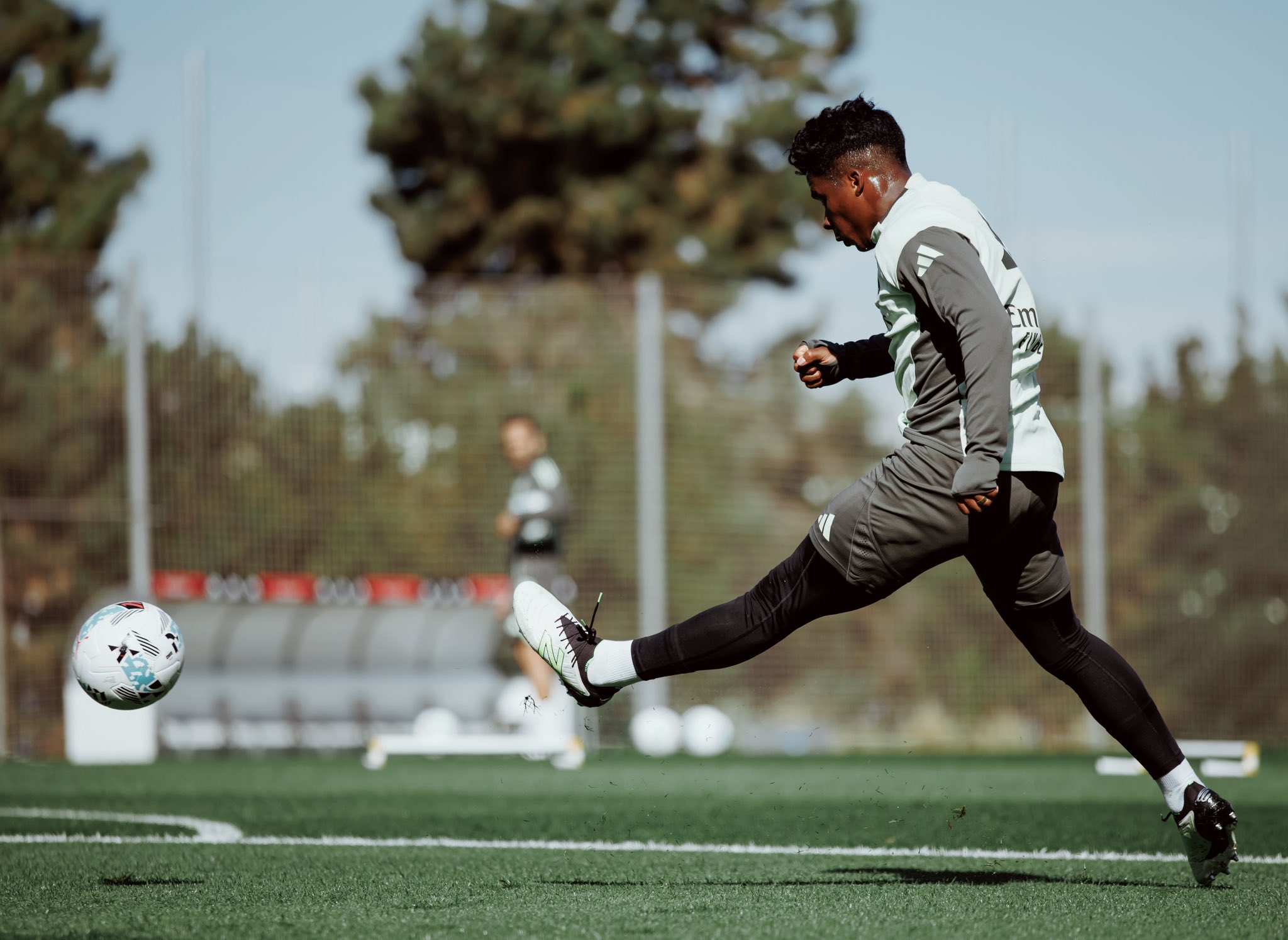 在世俱杯即, 多家俱乐部, 打算在下一 在世俱杯即, 多家俱乐部, 打算在下一